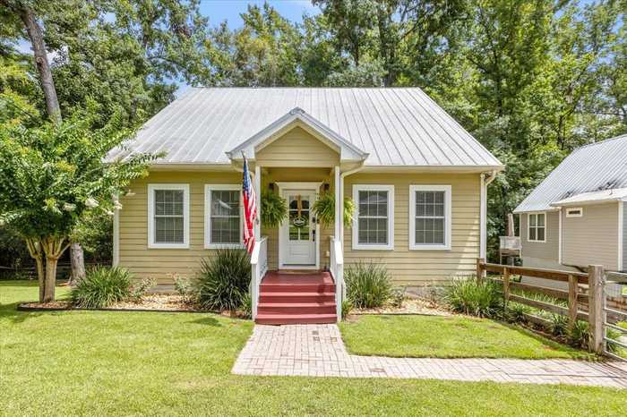 photo 1: 9386 SETTLER Avenue, TALLAHASSEE FL 32309