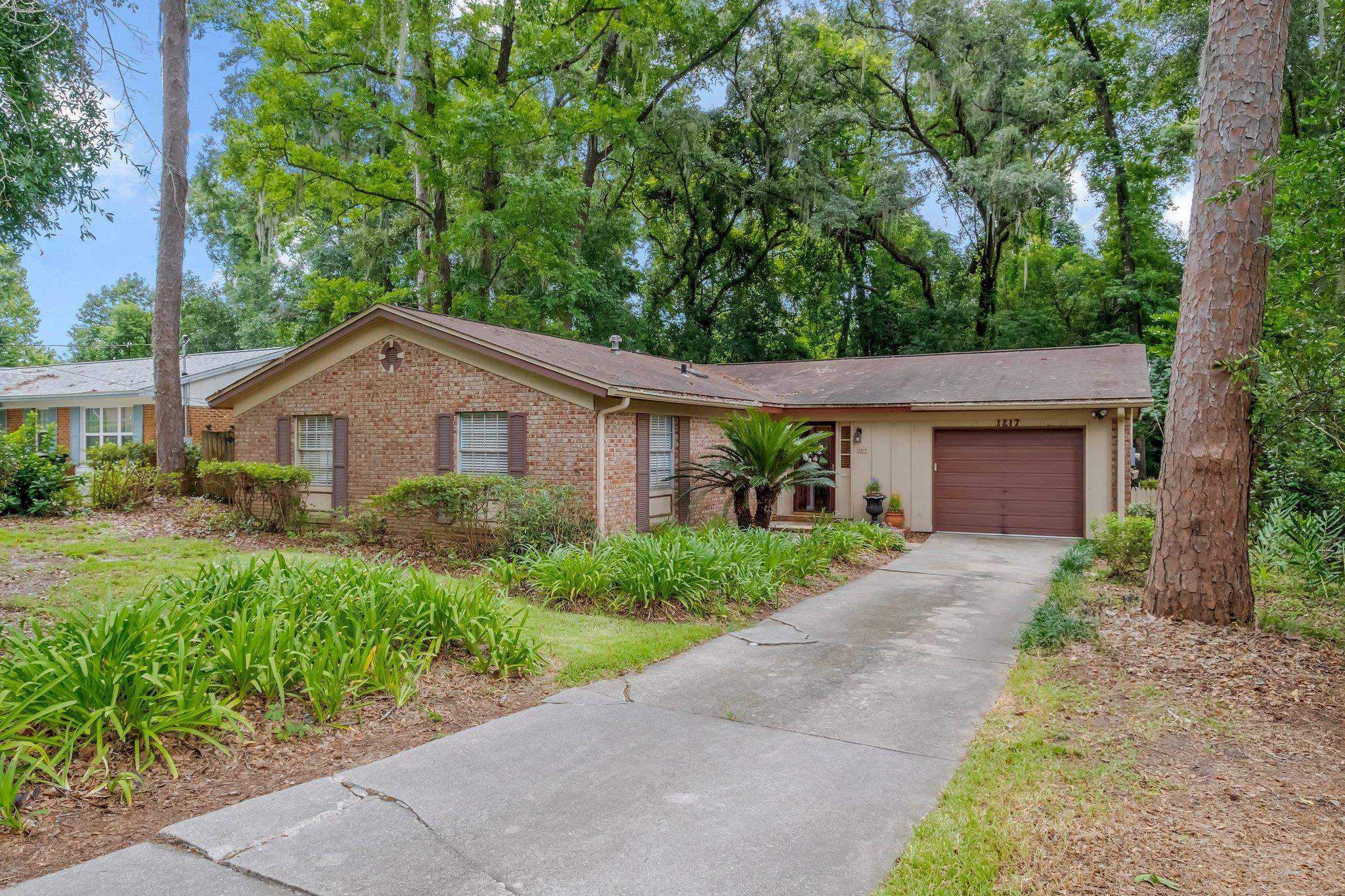 photo 1: 1217 Winifred Drive, TALLAHASSEE FL 32308