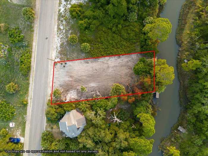 photo 2: 23 Tom Roberts Road, ALLIGATOR POINT FL 32346