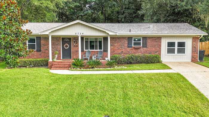 photo 1: 2724 Bedford Way, TALLAHASSEE FL 32308