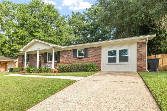 photo 2: 2724 Bedford Way, TALLAHASSEE FL 32308