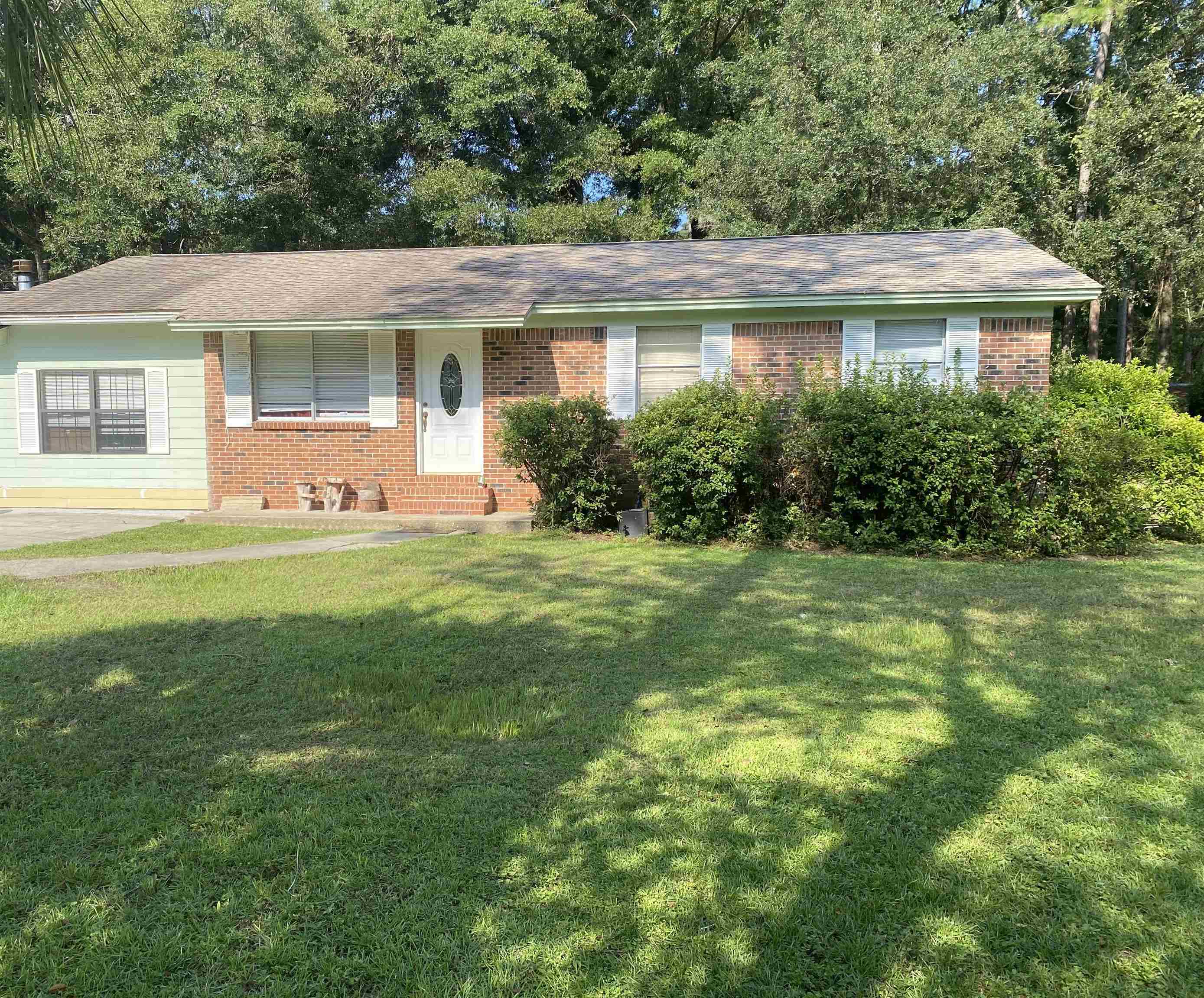 photo 1: 8524 Gray Forest Drive, TALLAHASSEE FL 32305