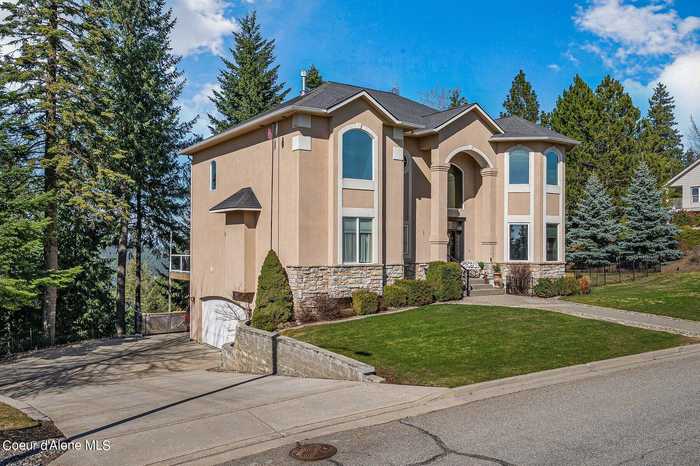 photo 2: 3743 E SKY HARBOR DR, Coeur d'Alene ID 83814