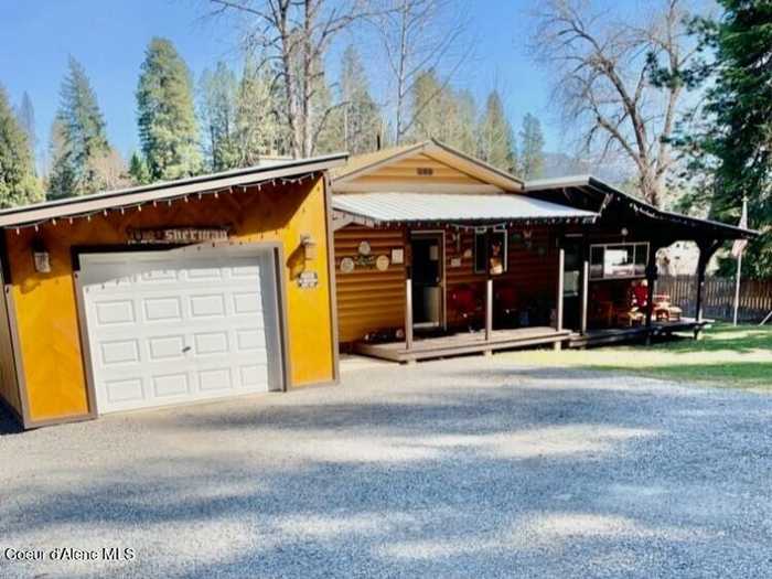 photo 1: 143 Fall Creek Rd, Naples ID 83847