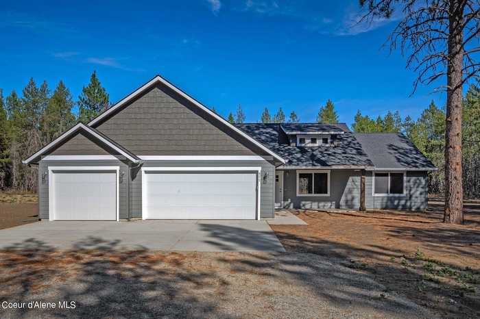 photo 1: 571 Skyhawk Dr, Spirit Lake ID 83869