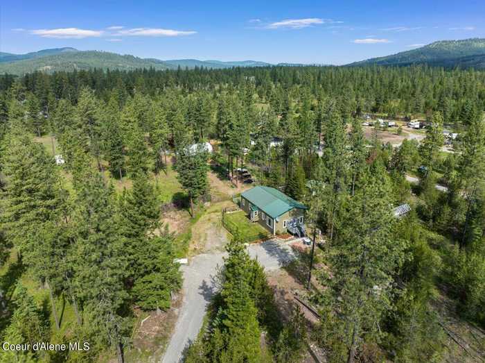 photo 1: 18 Premier Dr, Blanchard ID 83804