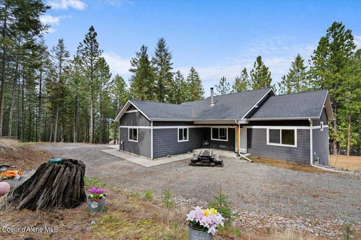 photo 2: 845 S MANOR HEIGHTS DR, Post Falls ID 83854