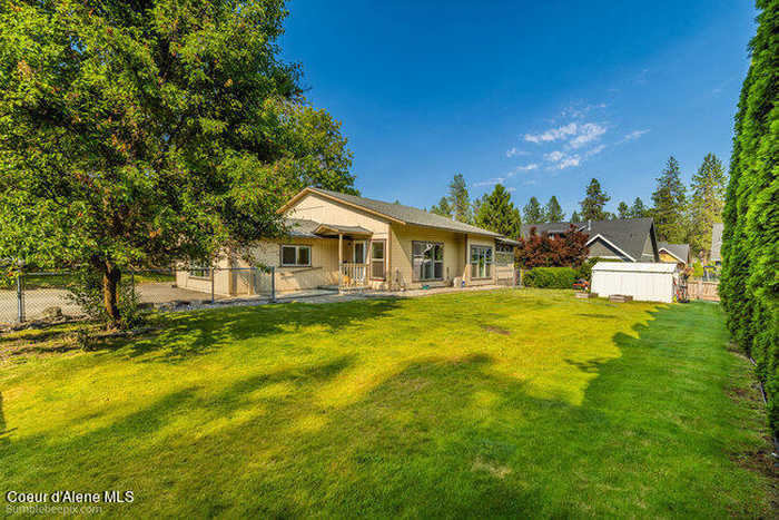 photo 1: 9678 N Hillview Drive, Hayden ID 83835