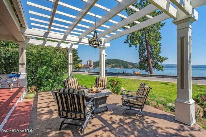 photo 2: 607 W LAKESHORE DR, Coeur d'Alene ID 83814