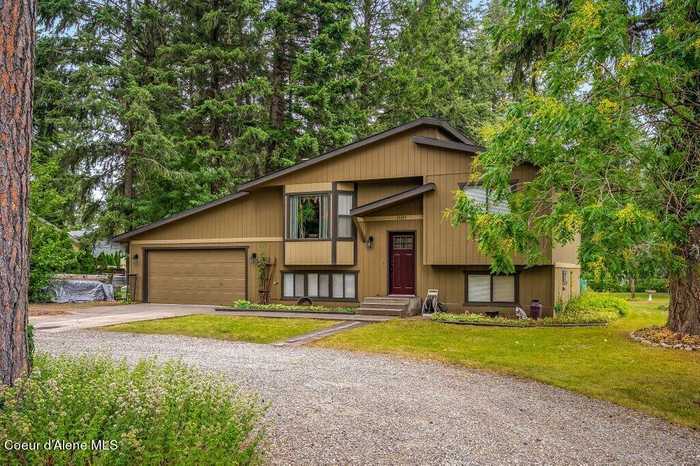 photo 1: 12254 N GOVERNMENT WAY, Hayden ID 83835