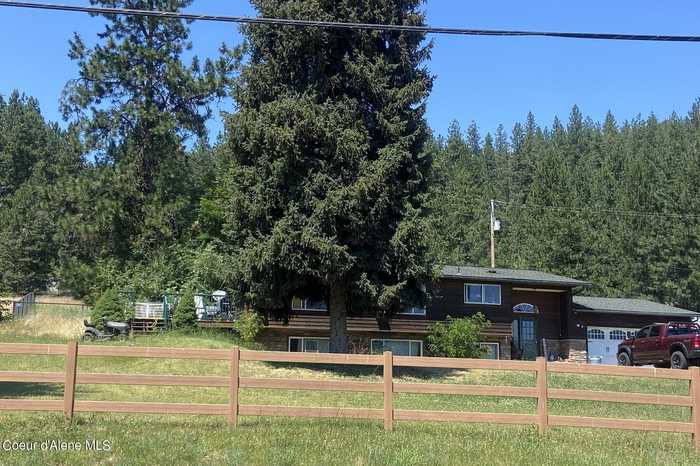 photo 1: 2531 W Baywoods Rd, Coeur d'Alene ID 83814