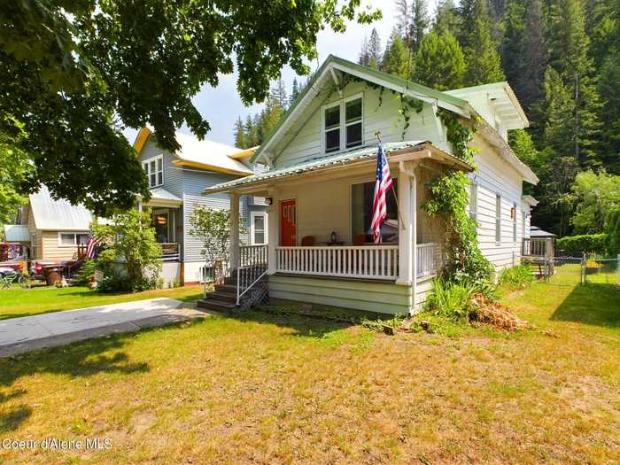 photo 1: 135 King St, Wallace ID 83873