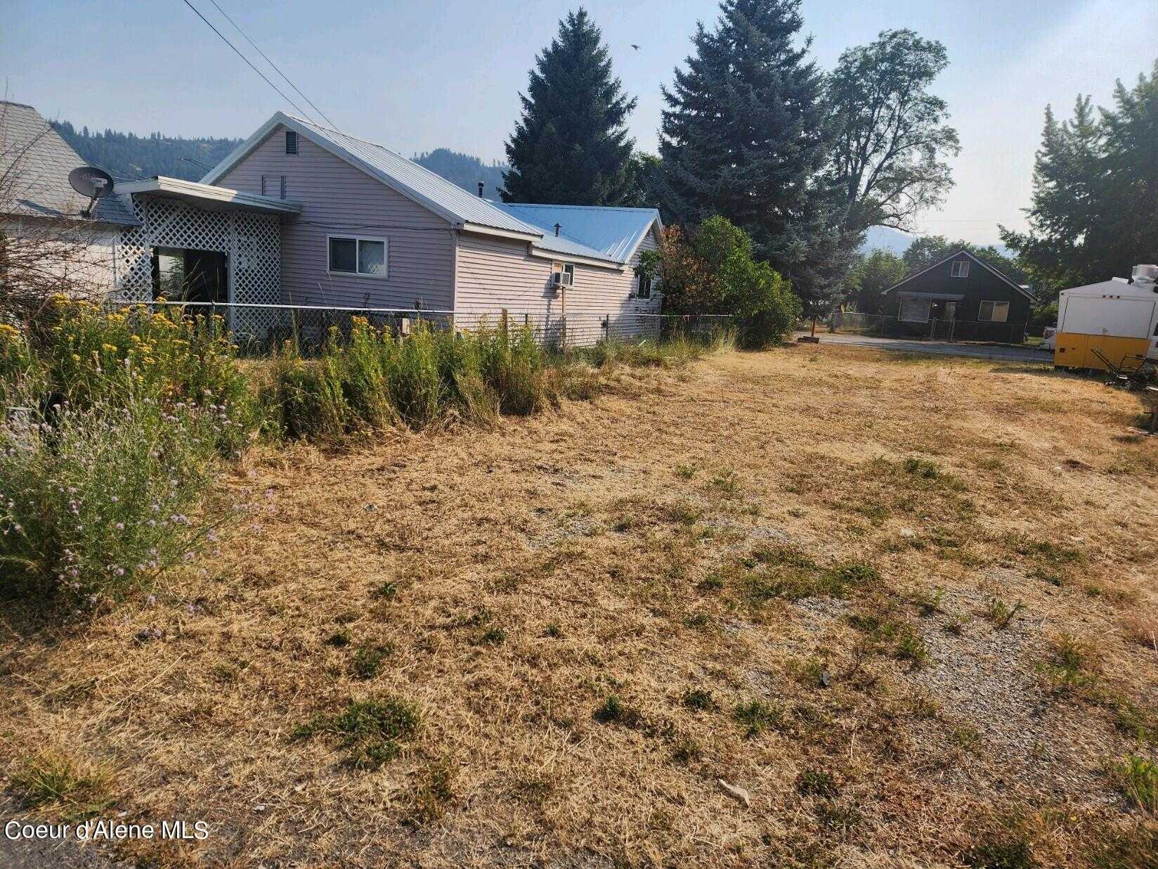 photo 3: 110 H ST, Smelterville ID 83868