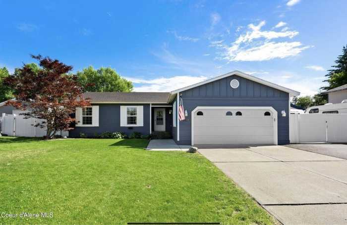 photo 1: 468 E IOWA AVE, Hayden ID 83835