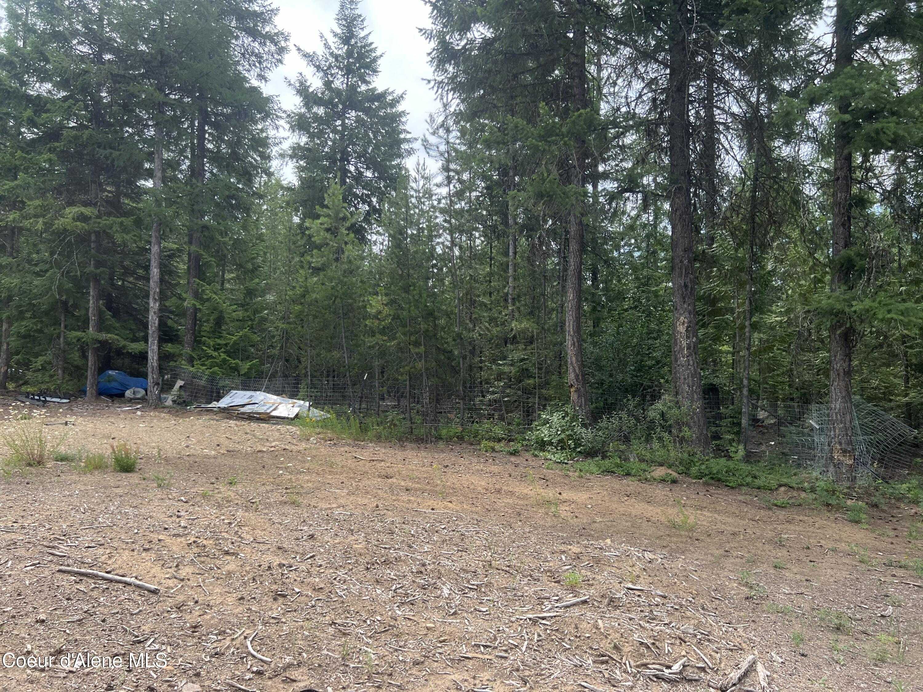 photo 2: High Meadow Dr, Priest River ID 83856