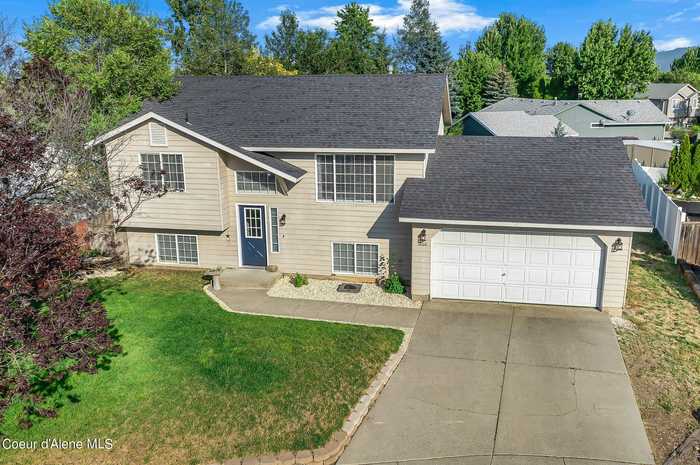 photo 1: 1800 N ST HELENS DR, Post Falls ID 83854