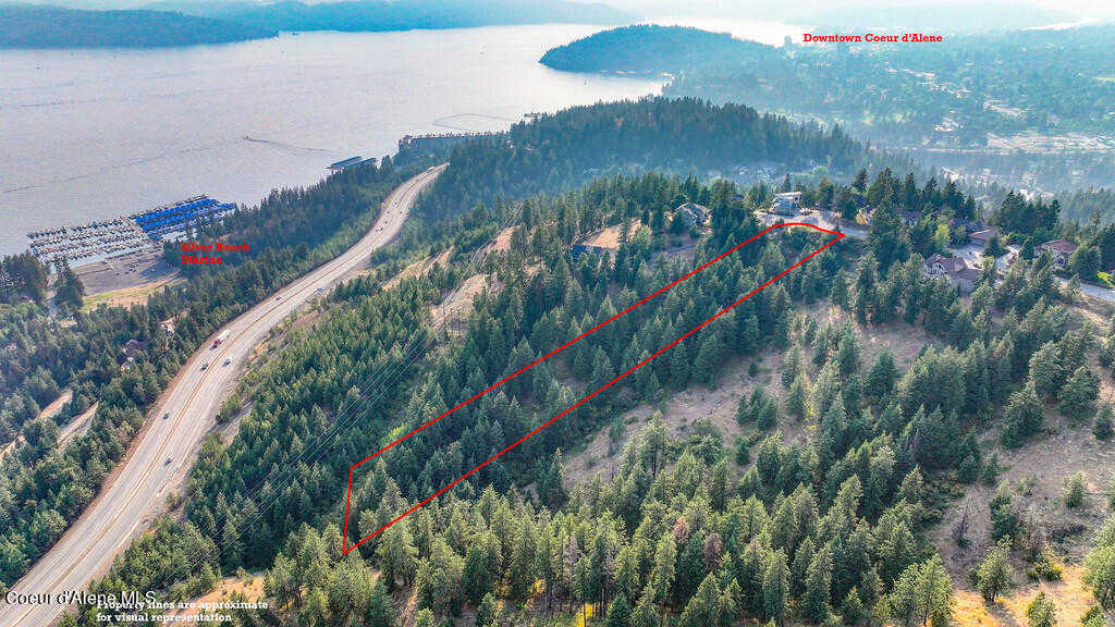 photo 2: 3718 E SKY HARBOR DR, Coeur d'Alene ID 83814