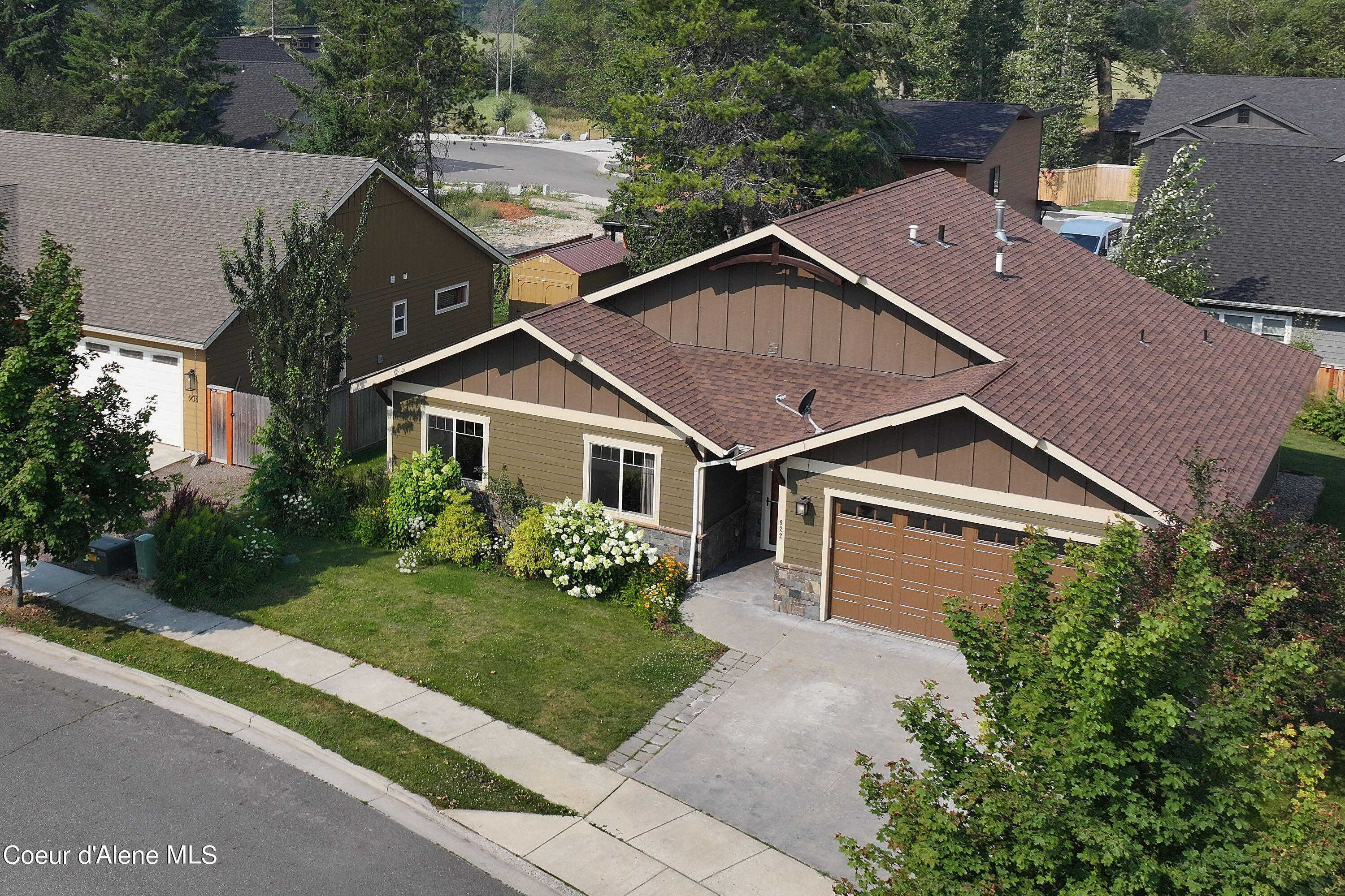 photo 1: 822 Northview Drive, Sandpoint ID 83864