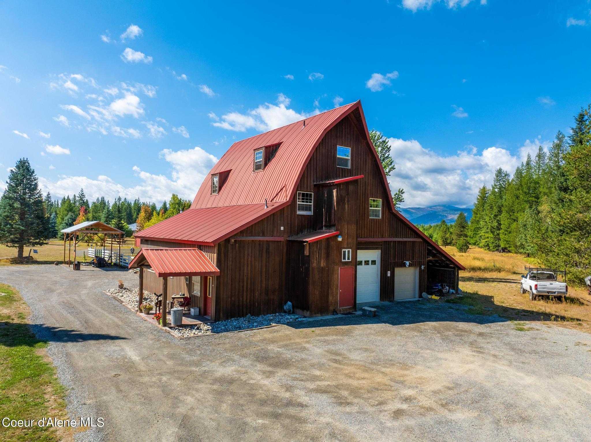 photo 1: 925 Kootenai Trail Rd, Naples ID 83847