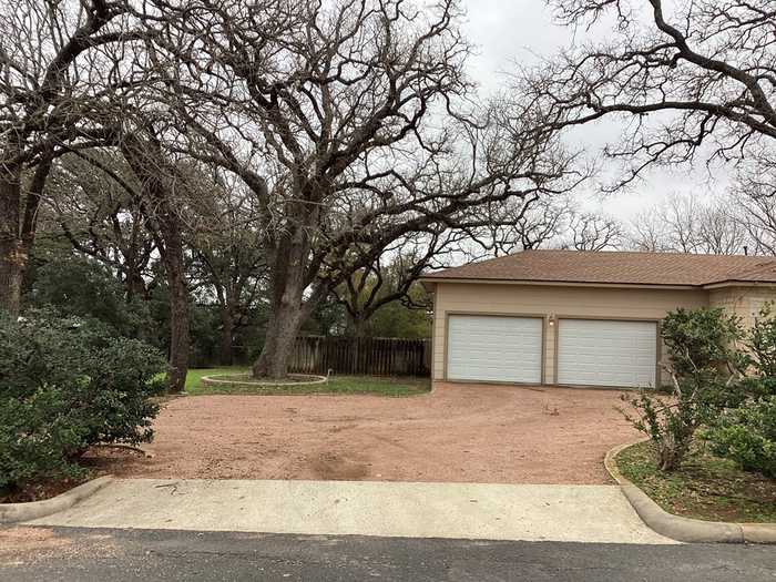 photo 2: Waldrip St, Fredericksburg TX 78624