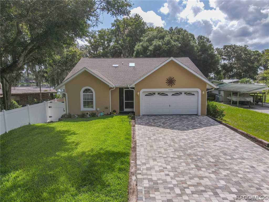 photo 3: 6905 Aloysia Avenue, Floral City FL 34436