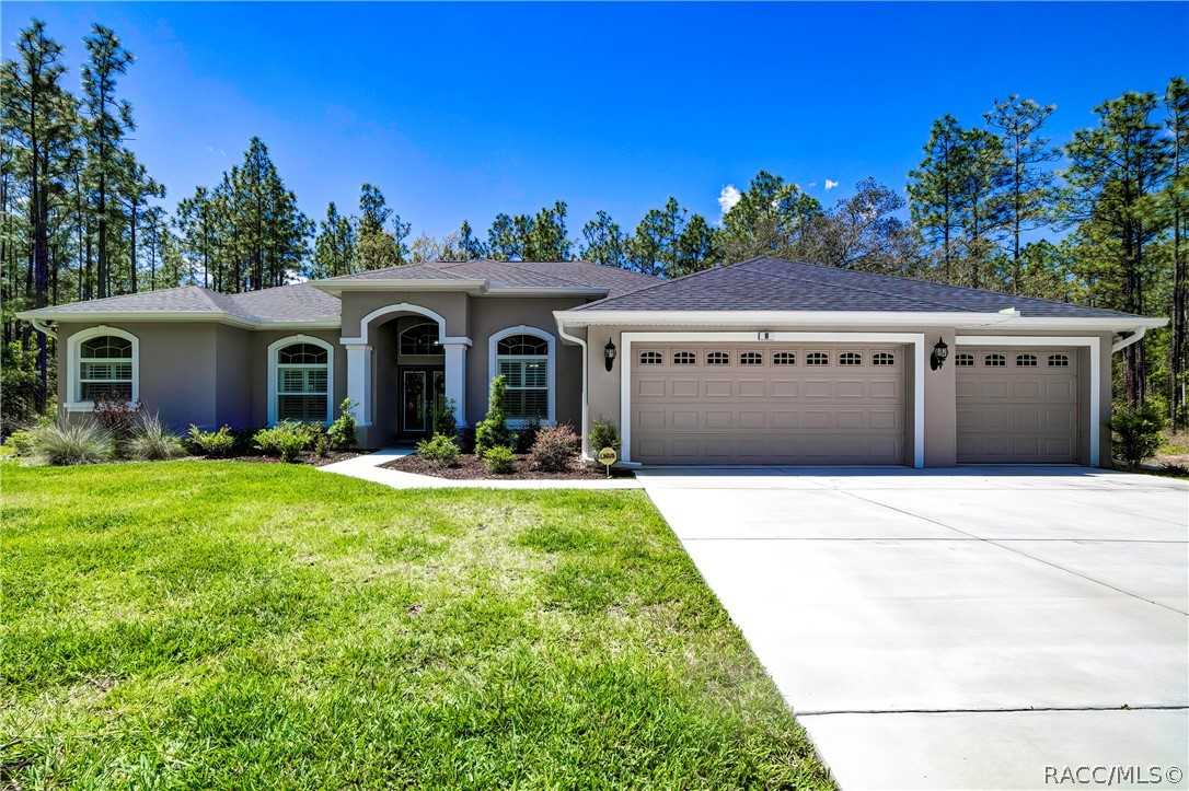 photo 1: 10 Milbark Court, Homosassa FL 34446