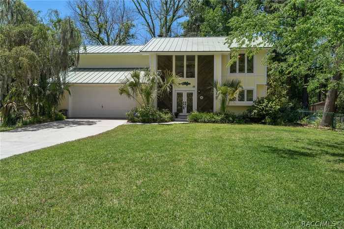 photo 2: 28 River Trail Drive, Inglis FL 34449