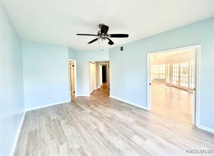 photo 1: 253 NW Bay Path Drive, Crystal River FL 34428