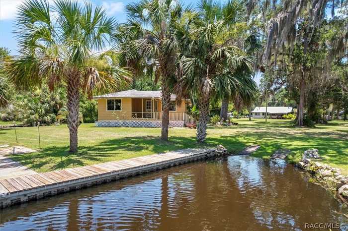 photo 1: 5425 S Magnolia Avenue, Homosassa FL 34448