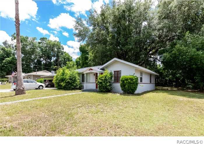 photo 2: 323 Ella Avenue, Inverness FL 34450