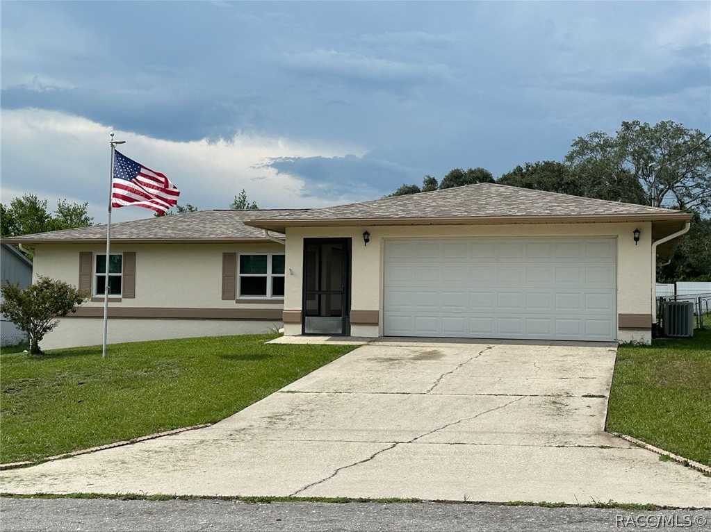 photo 1: 5627 W Justin Court, Homosassa FL 34448