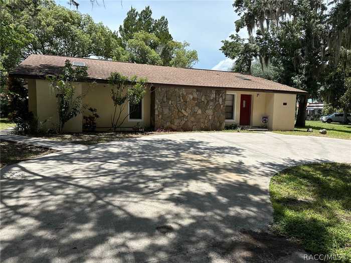 photo 2: 220 SE Valare Lane, Crystal River FL 34429