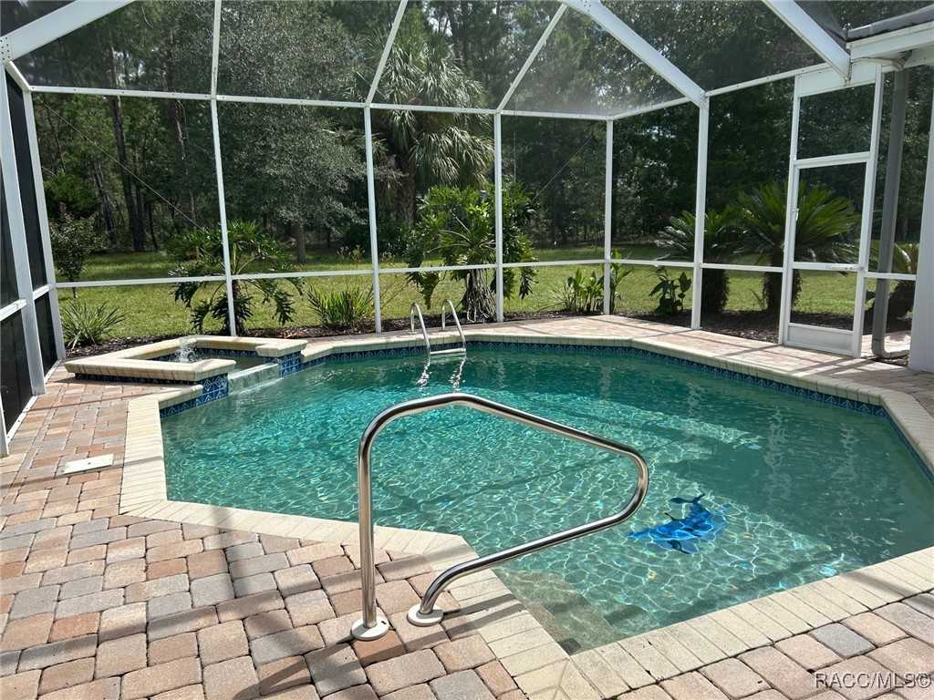 photo 2: 17 Oak Village Boulevard S, Homosassa FL 34446