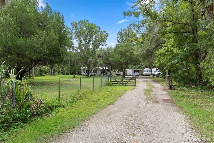 photo 2: 186 Gladys Avenue, Inglis FL 34449