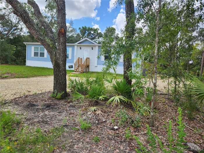 photo 2: 7418 W Astoria Court, Homosassa FL 34446