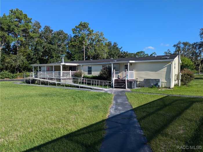 photo 2: 6513 W Ost-West Street, Homosassa FL 34446