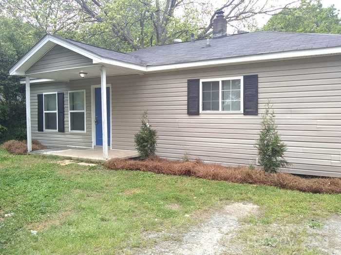 photo 1: 1500 Walnut Avenue, Gastonia NC 28052