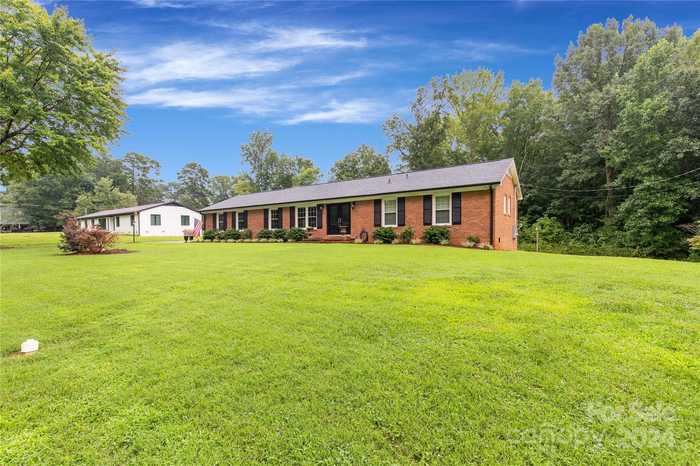 photo 2: 3704 Pinecrest Drive, Gastonia NC 28056