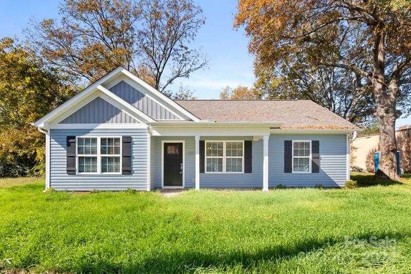 photo 1: 412 Digh Street, Gastonia NC 28052