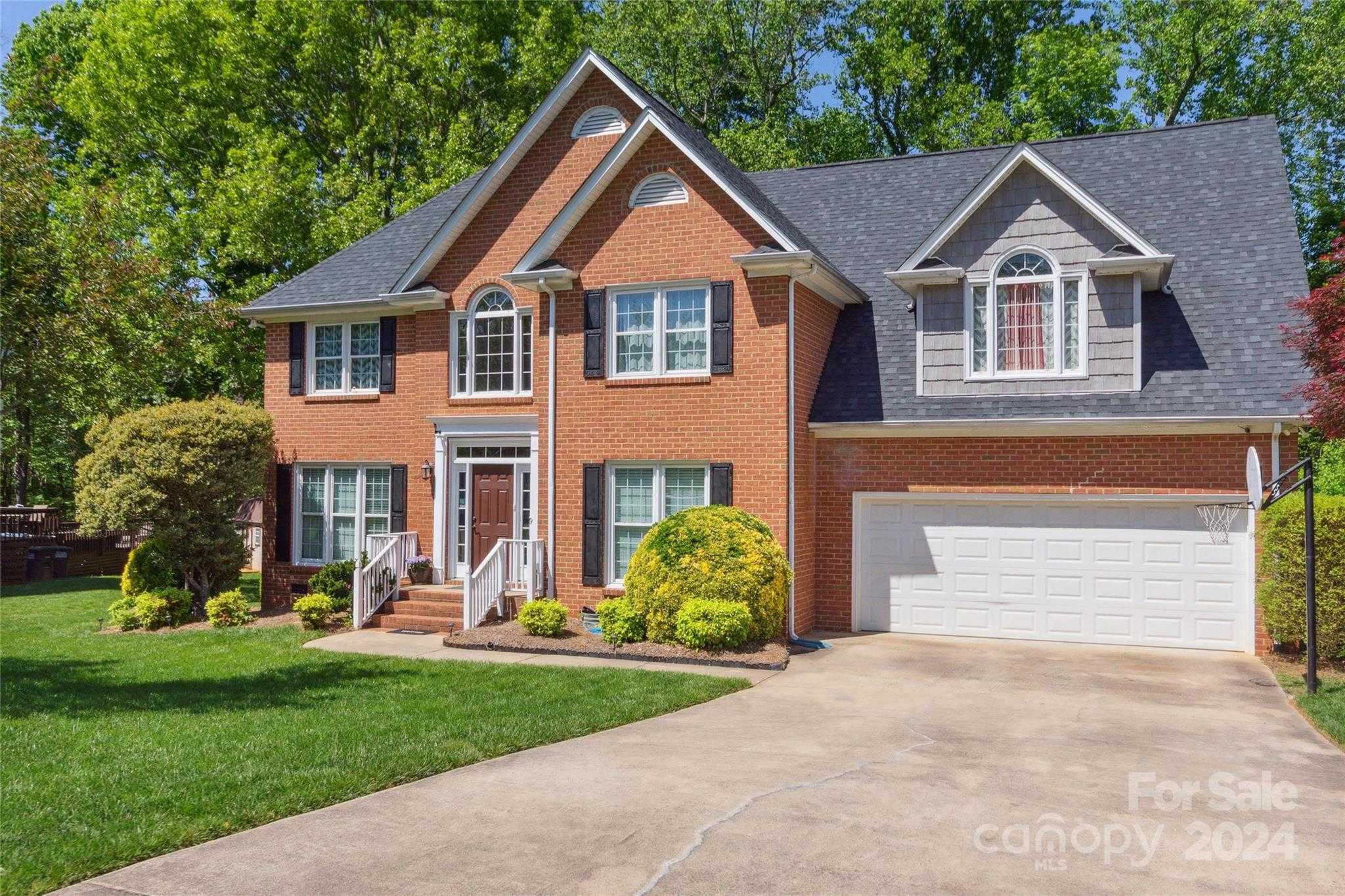 photo 1: 1630 Village Court, Gastonia NC 28054