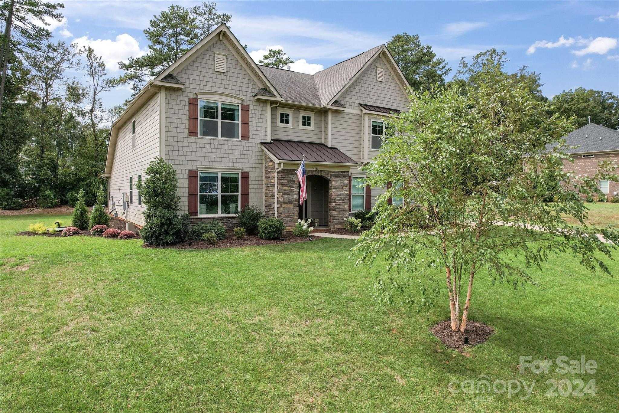 photo 3: 4131 Nottaway Place Drive, Matthews NC 28105