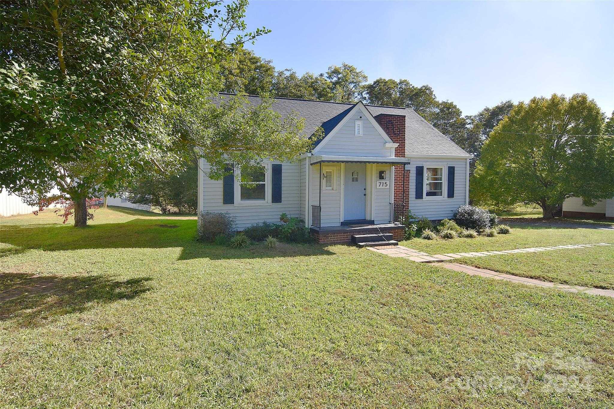 photo 2: 715 Andrews Street, Salisbury NC 28144