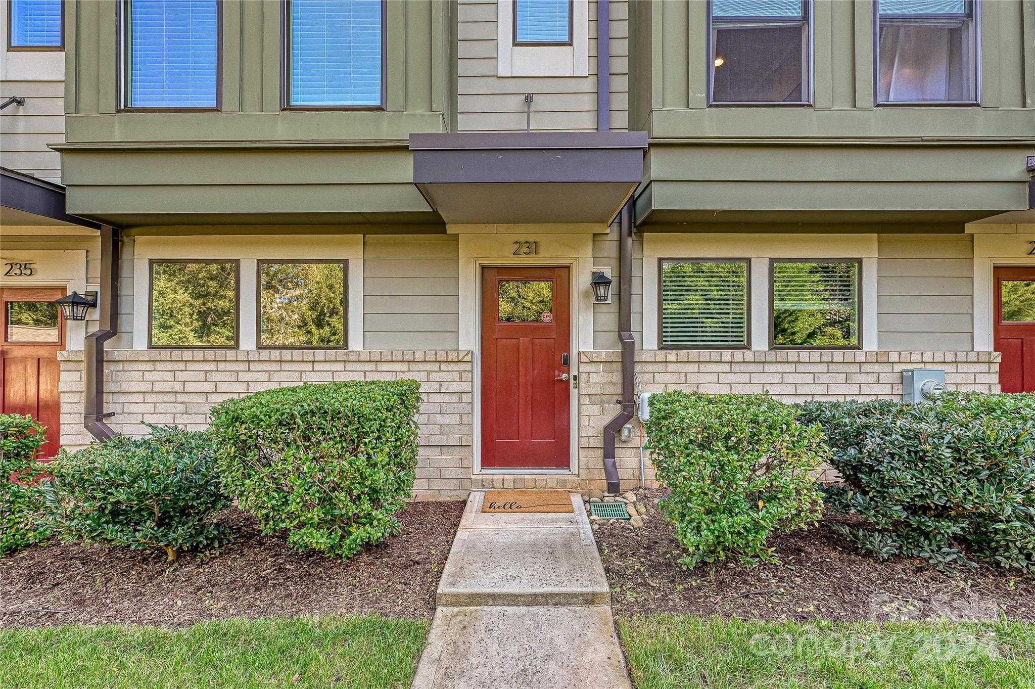 photo 3: 231 Uptown West Drive, Charlotte NC 28208