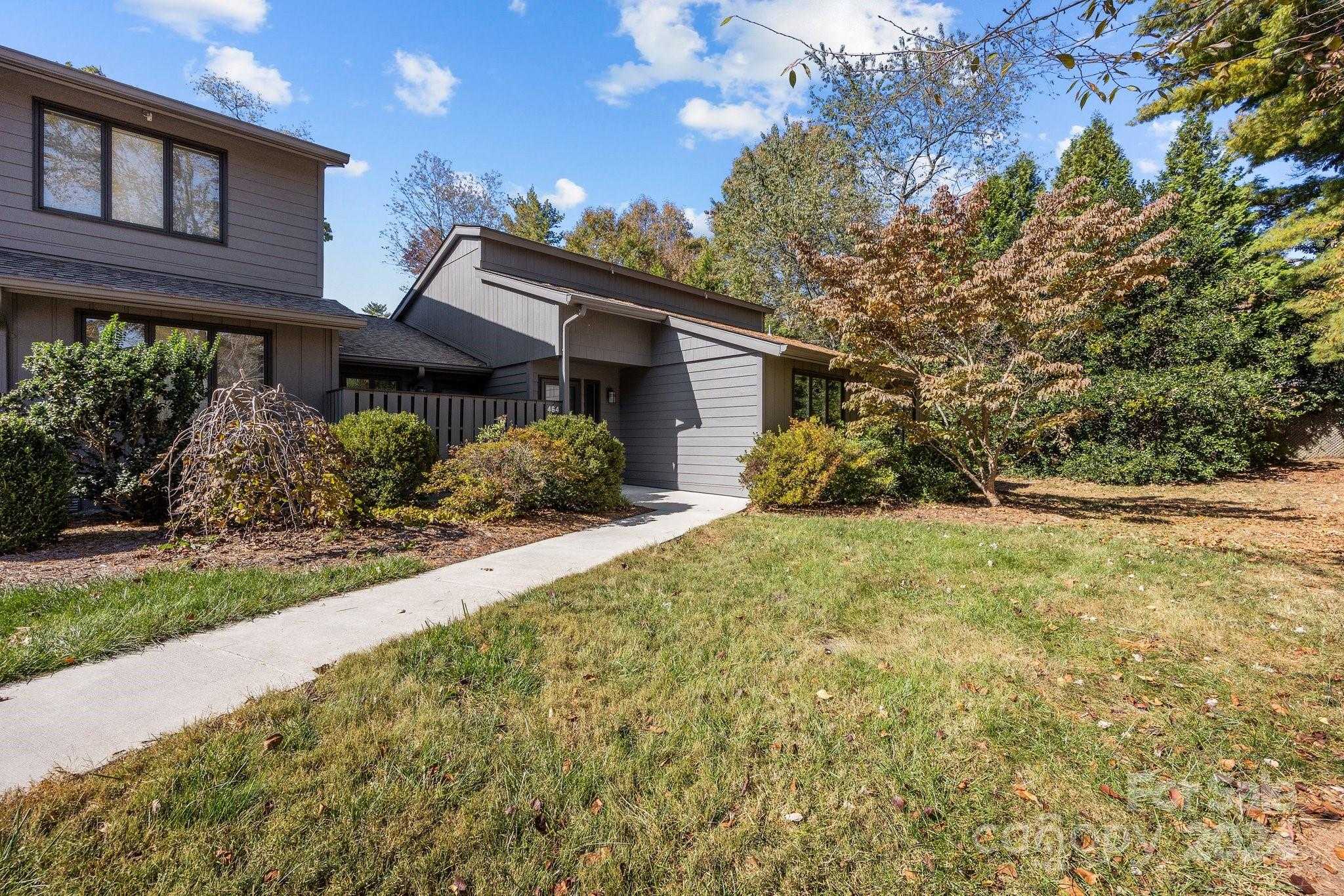 photo 3: 464 Crowfields Drive, Asheville NC 28803