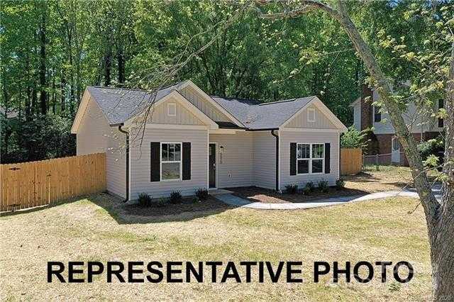 photo 1: 620 4th Avenue, Gastonia NC 28054