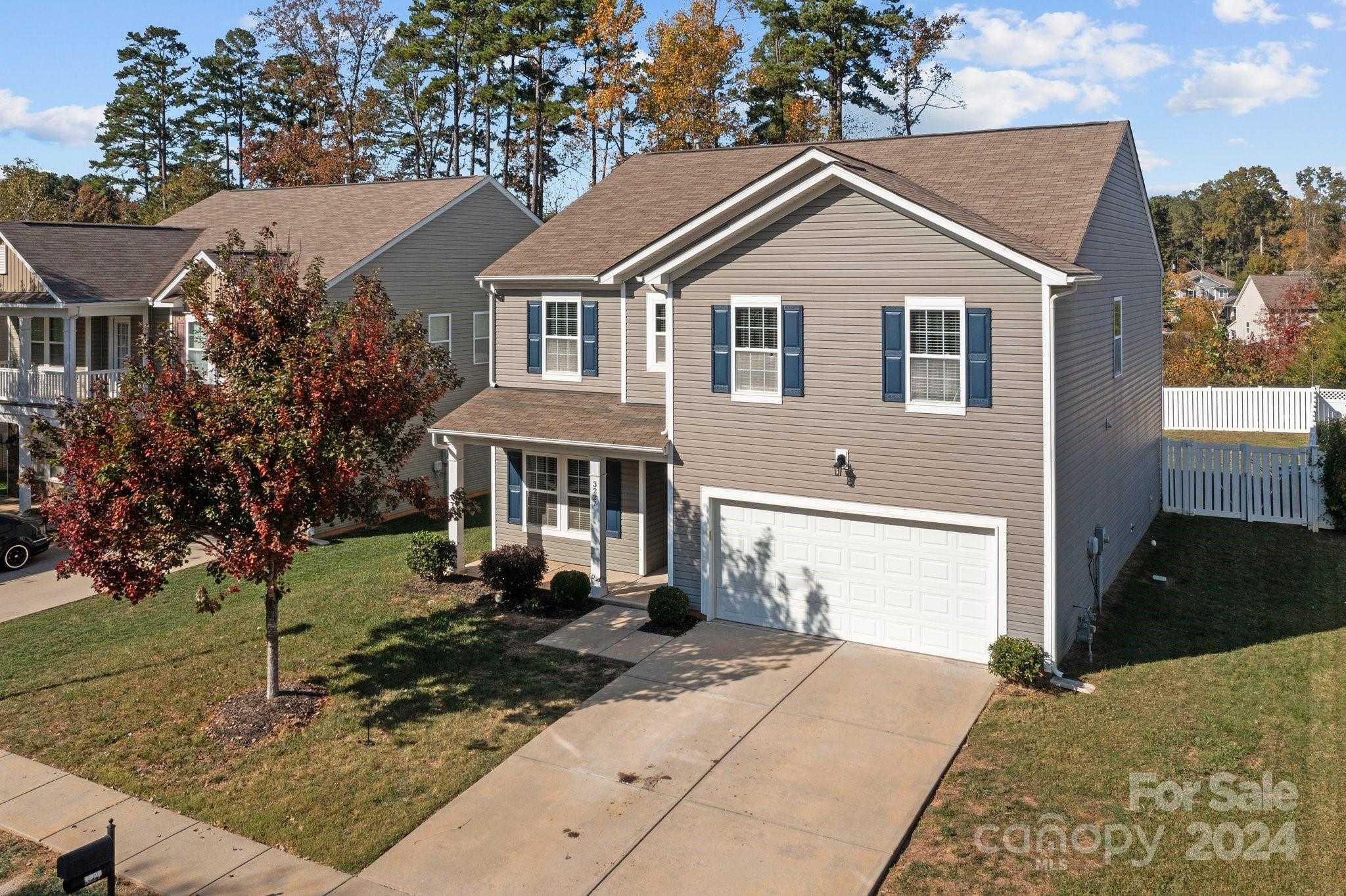 photo 3: 3227 Ringtail Lane, Charlotte NC 28216