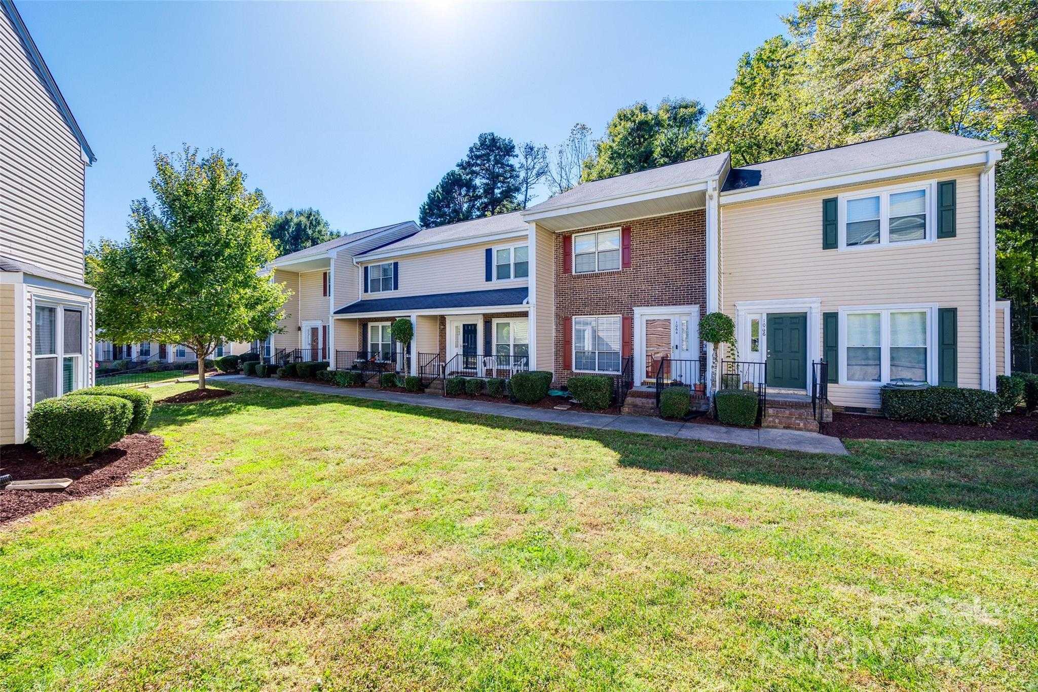 photo 2: 1060 Surry Lane Unit 917c, Gastonia NC 28054