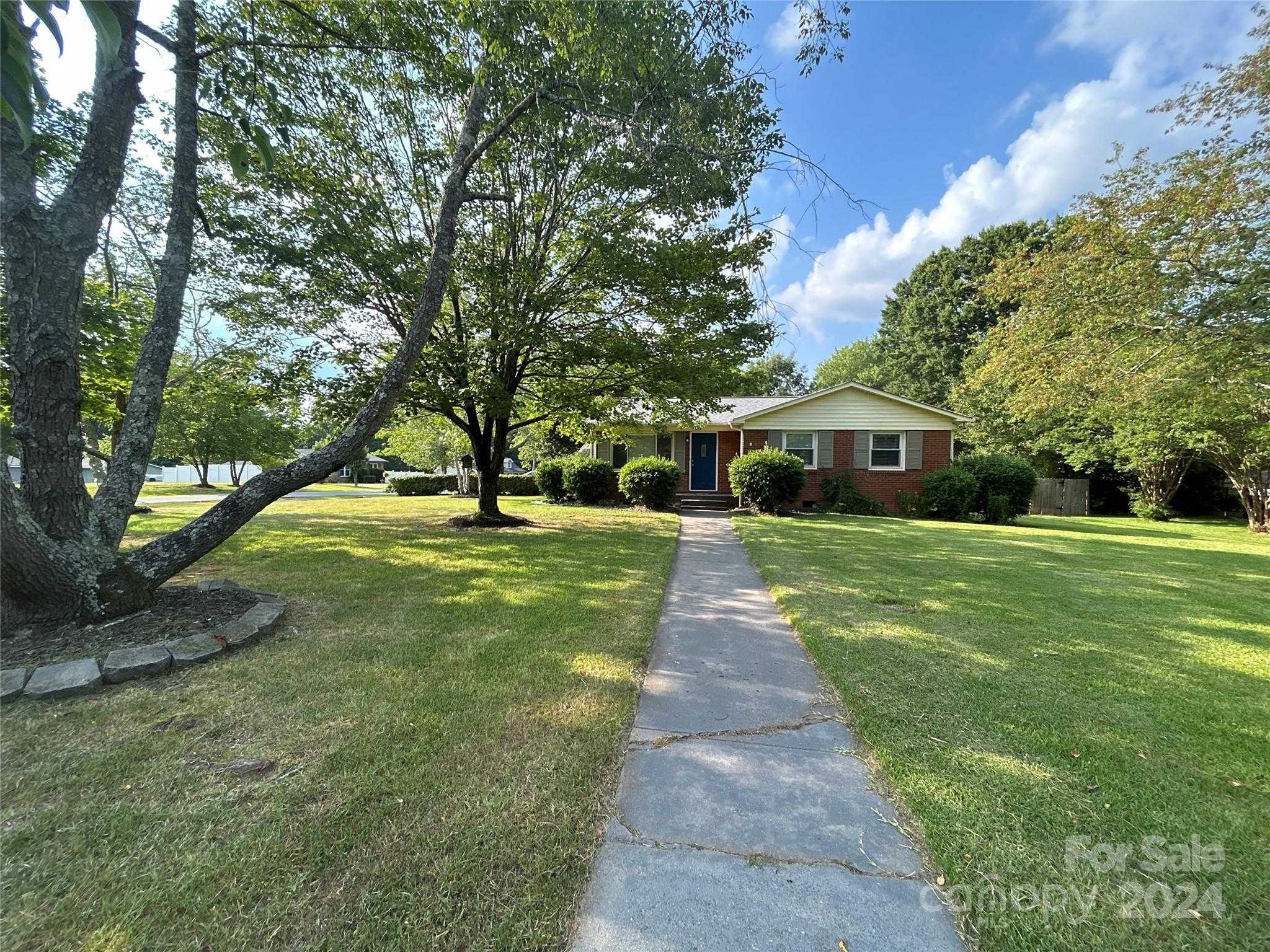 photo 1: 3730 Birchdale Court, Matthews NC 28104