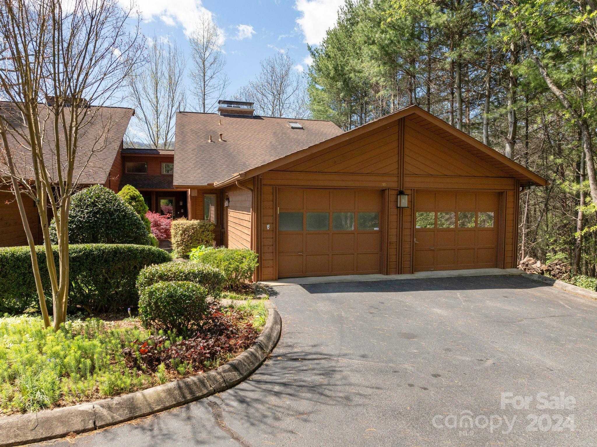 photo 1: 205 Woodfield Drive, Asheville NC 28803