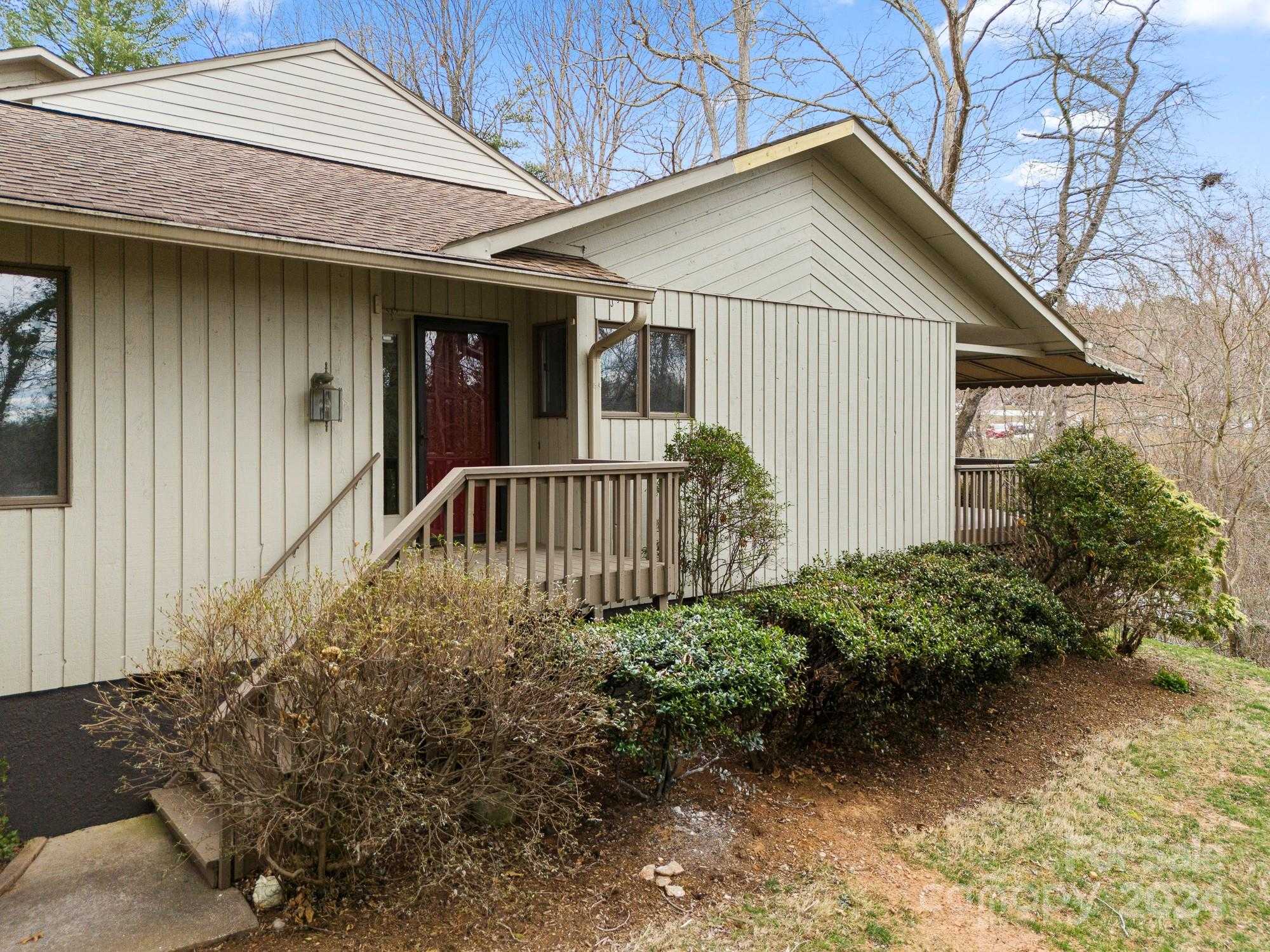 photo 1: 120 Clubwood Court, Asheville NC 28803